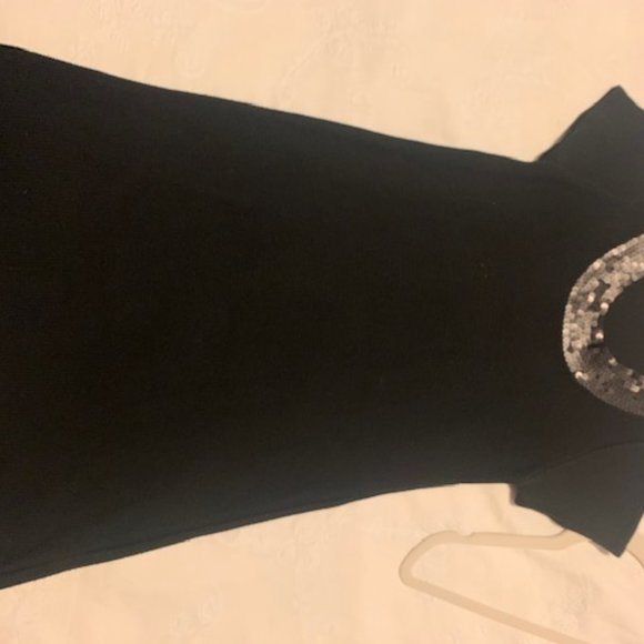 cotton mini sweater  dress with sequences around the neck and at the bottom - Picture 1 of 4